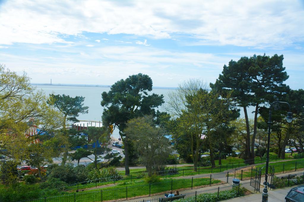 Pier View Self Catering Luxury Apartments Southend-on-Sea Exterior foto
